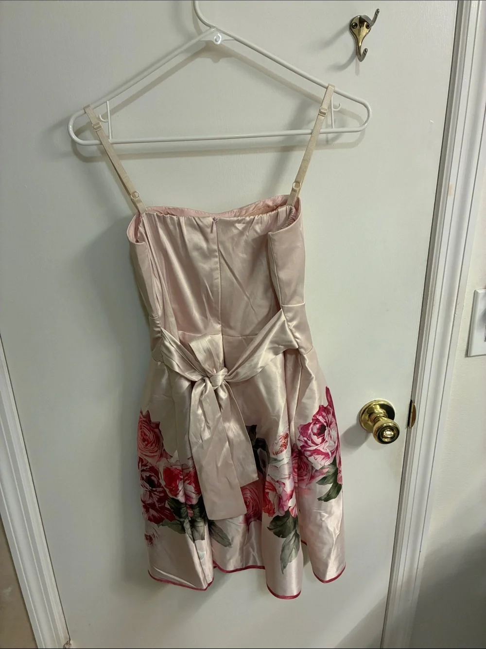 Rinascimento Pink Satin Floral Fit-and-Flare Dress with Pink & Red Blooms Sz M